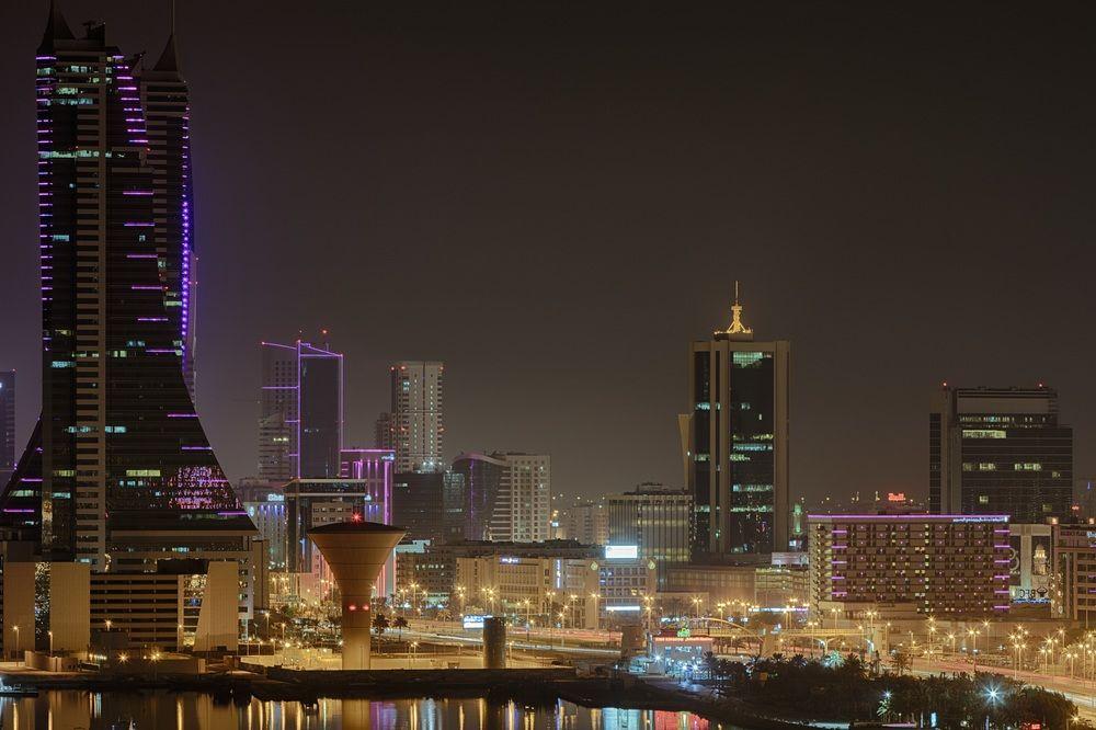 Le Meridien City Centre Bahrain Hotel Манама Екстериор снимка Manama skyline