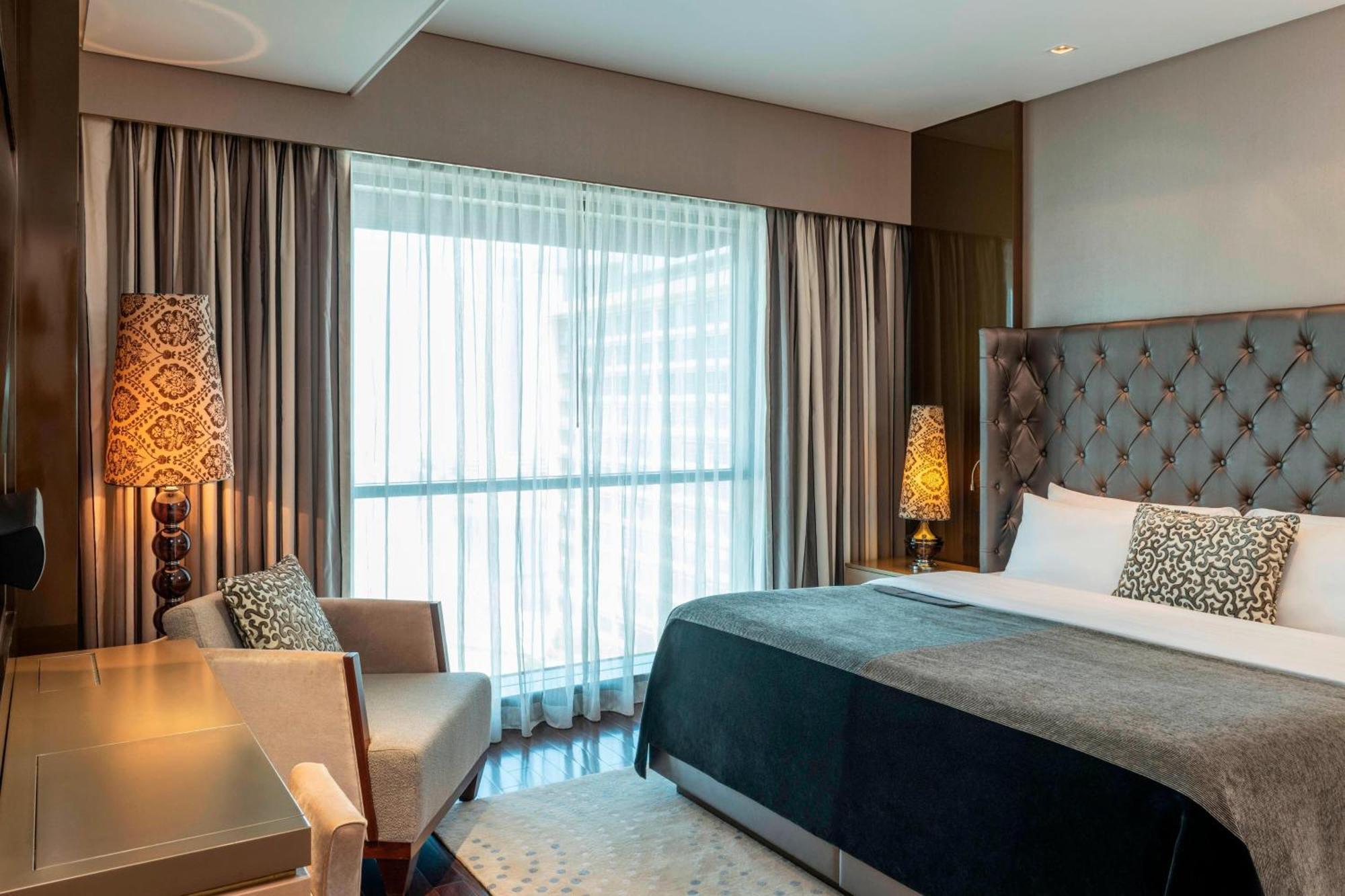 Le Meridien City Centre Bahrain Манама Екстериор снимка A bedroom at the hotel