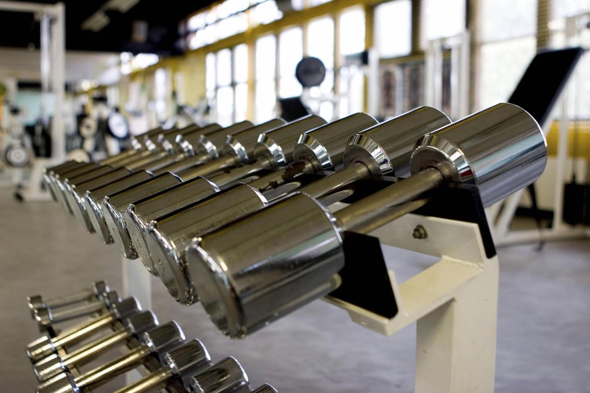 Le Meridien City Centre Bahrain Hotel Манама Екстериор снимка A dumbbell rack